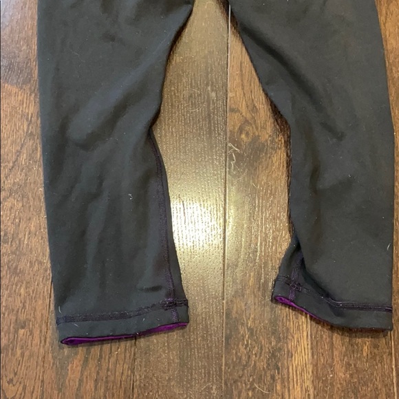 Lululemon wonderunder purple and black pants 4 - Picture 16 of 16